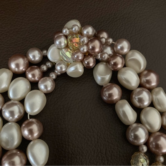 Vintage three-strand necklace. Cream & rose gold pearls & crystal & amber beads - Picture 6 of 7